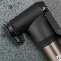 Blackburn Pumpe Airstik AnyValve 160 psi / 11 bar M&oslash;rk Gr&aring;