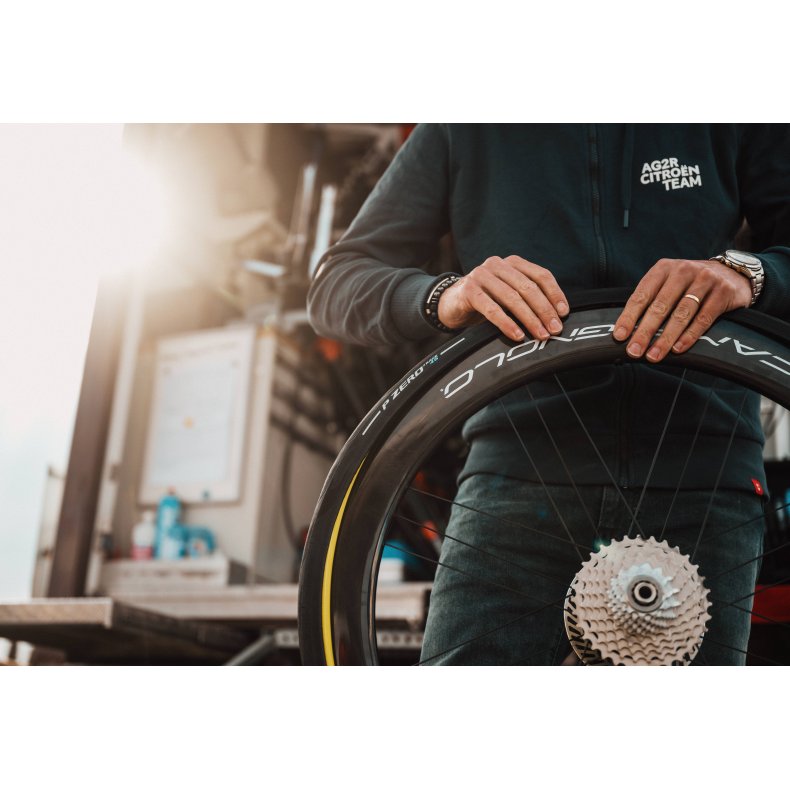 Pirelli P ZERO Race 4S