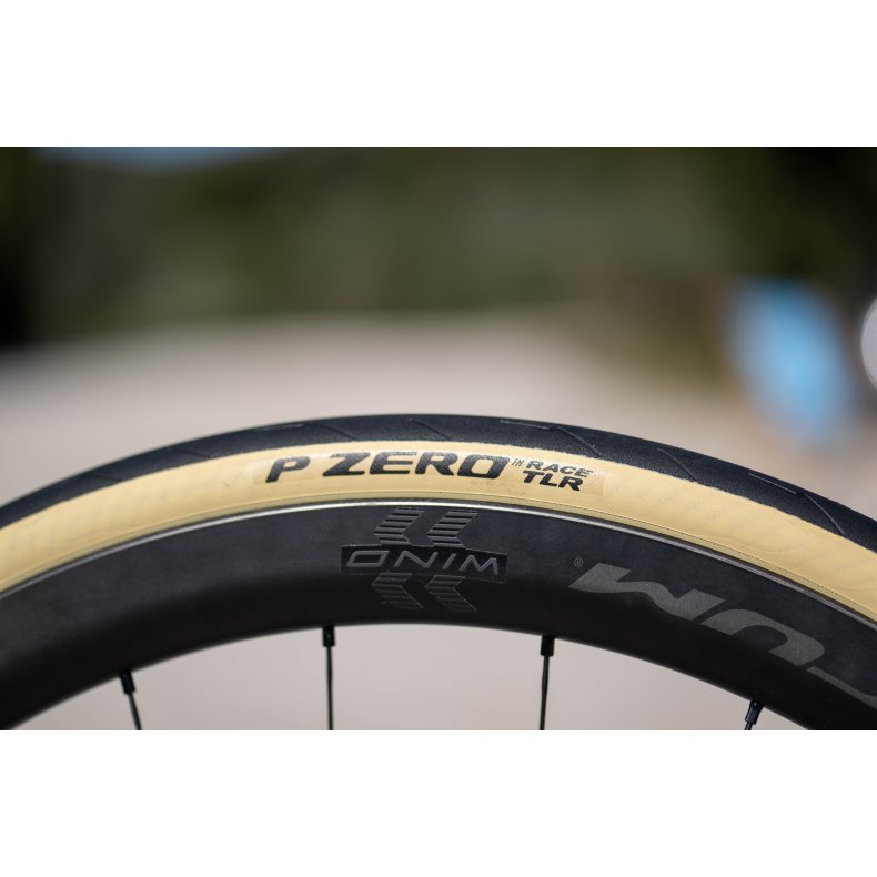 Pirelli P ZERO Race
